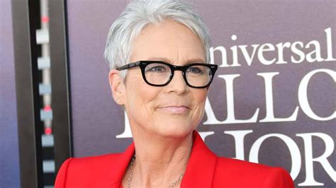 Jamie Lee Curtis looks incredible in Halloween bathtub photo